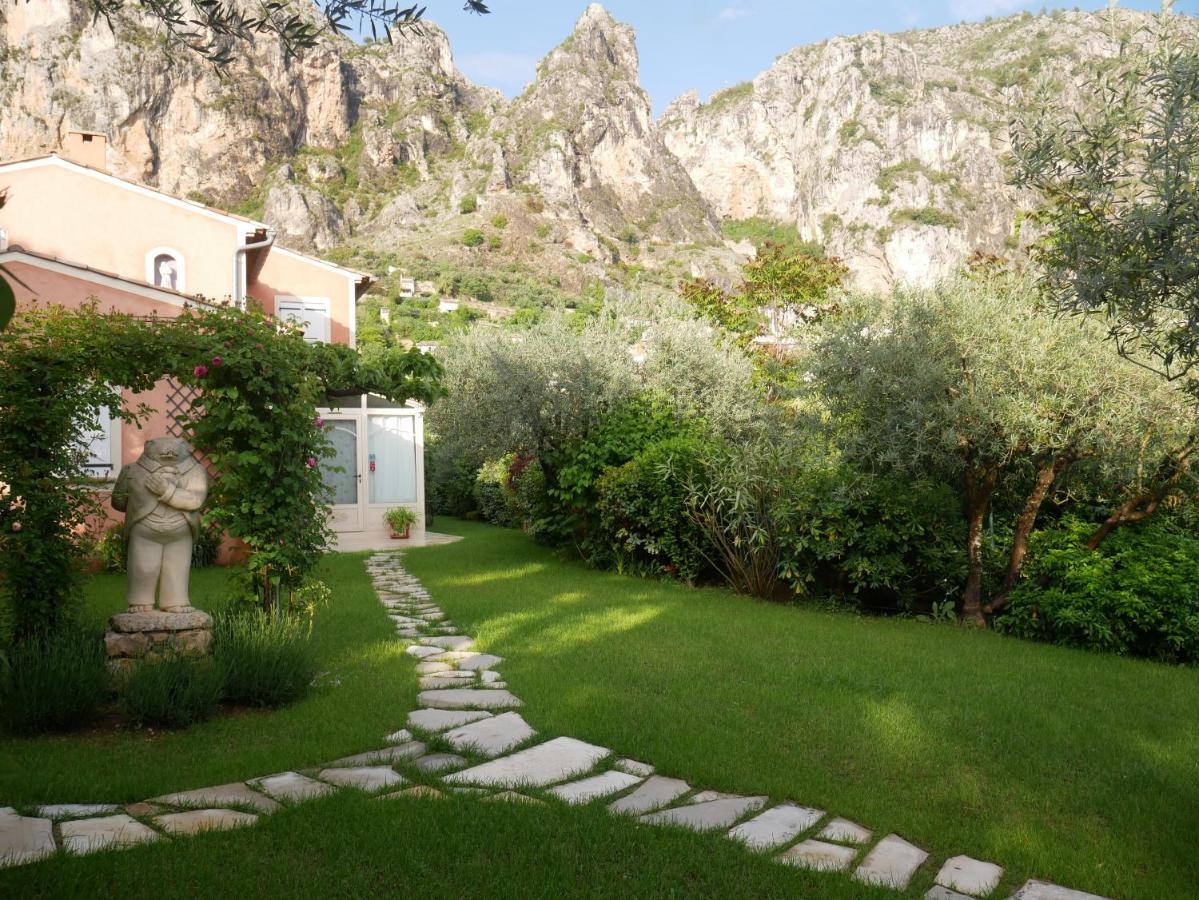 Bed and Breakfast Bastide des Oliviers Moustiers-Sainte-Marie Exterior foto